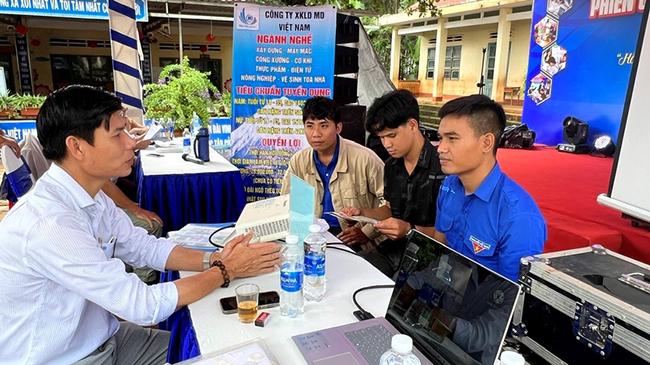 MD Vietnam organizes job fair in Duc Co, Gia Lai
